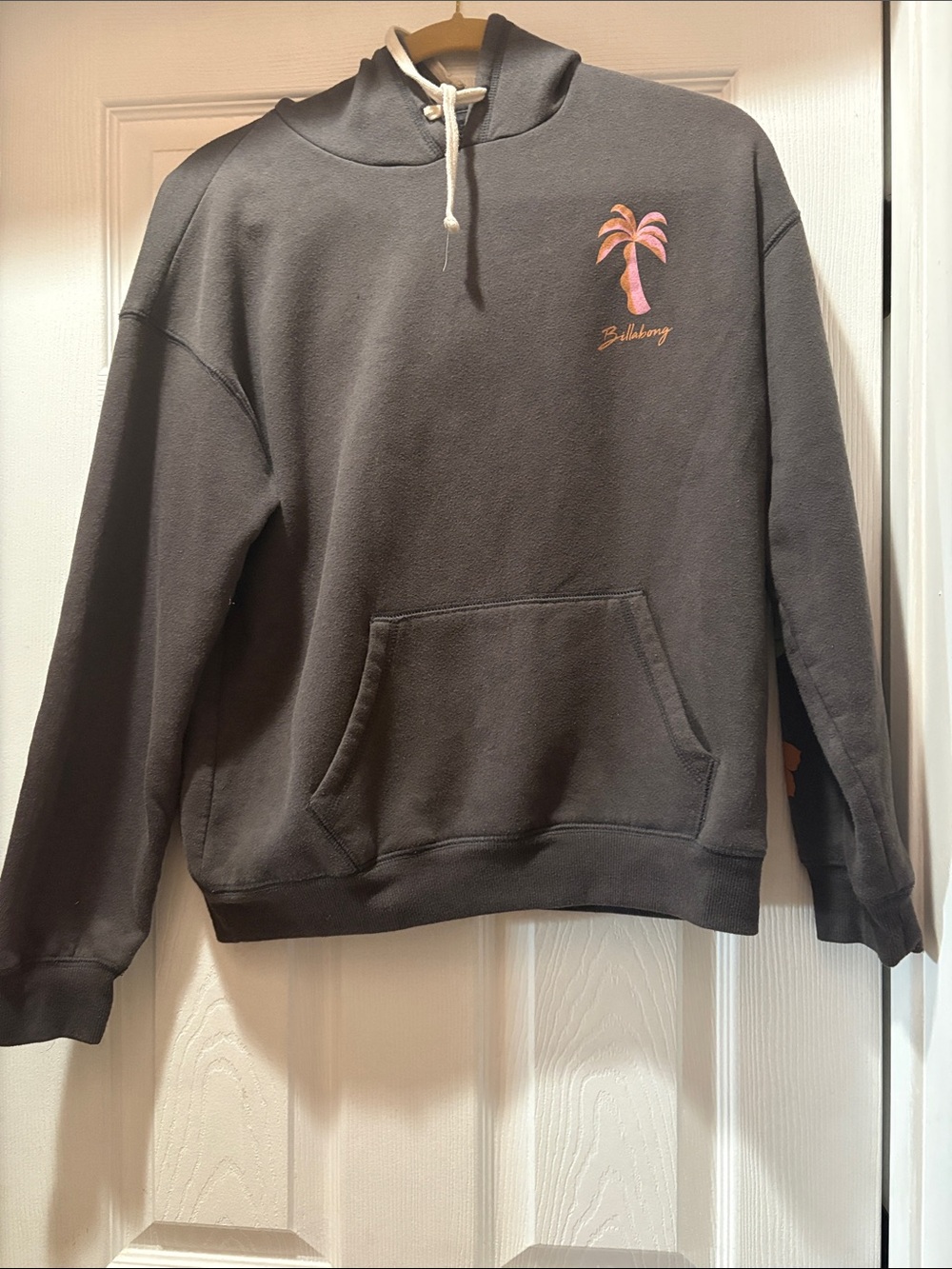 Billabong Charcoal sweatshirt super cute